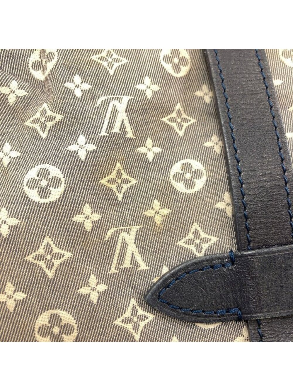 Louis Vuitton Saumur PM Shoulder Bag Canvas - Picture 14 of 15